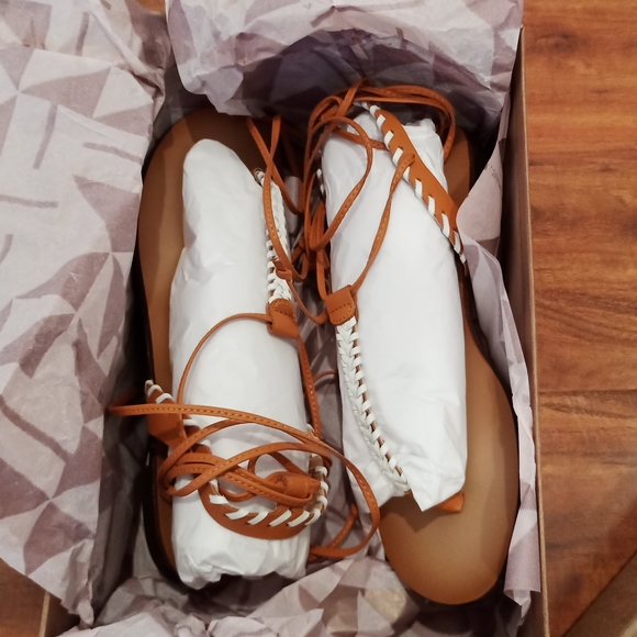 NWT Anthropologie Tie Up Thong Sandals in Cedar - Picture 3 of 8